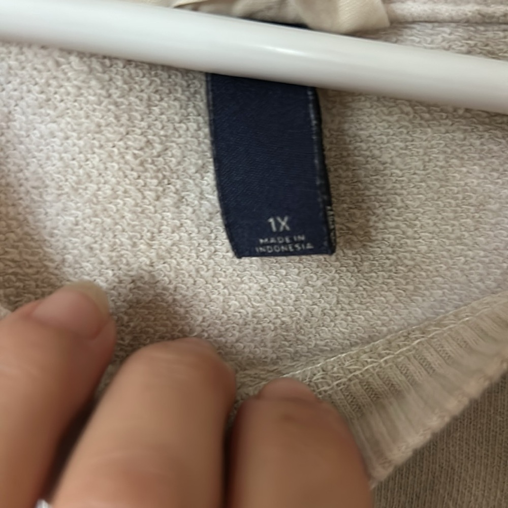 Universal Thread sweatshirt - Picture 4 of 5